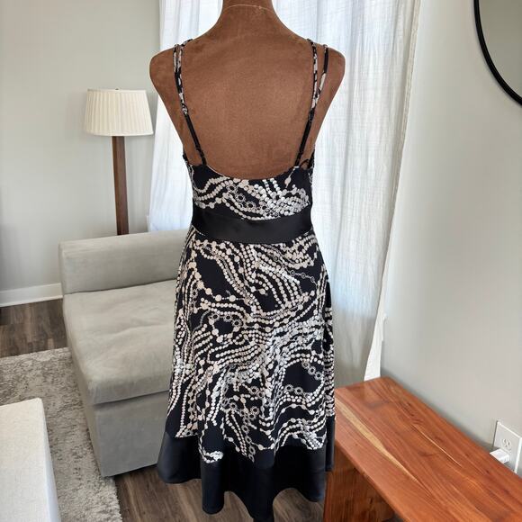 Vintage 2000s Express Black Silver Pattern Midi Dress Satin Waistband Size S - Picture 4 of 9